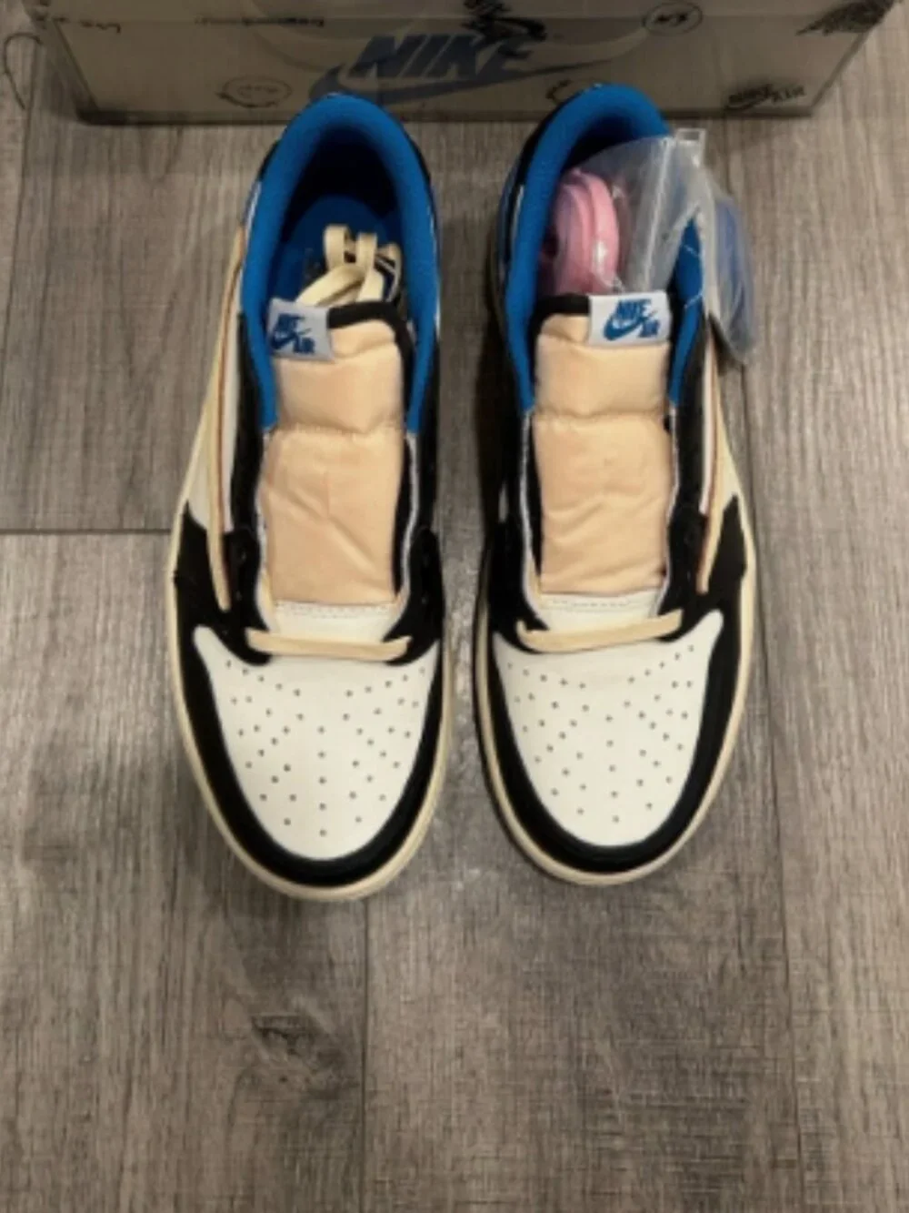 Nike Air Jordan 1 Retro Low Og SP Fragment Travis Scott